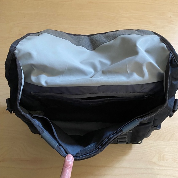 Timbuk2 Messenger Bag - Picture 6 of 10
